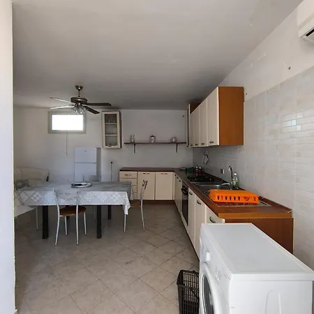 Casa Emanuele Daire Alezio